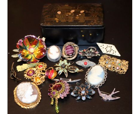 Black Papier-mâché Box, Hand Painted Oriental Gentlemen In Garden To Lid Containing A Quantity Of Costume Brooches To Include