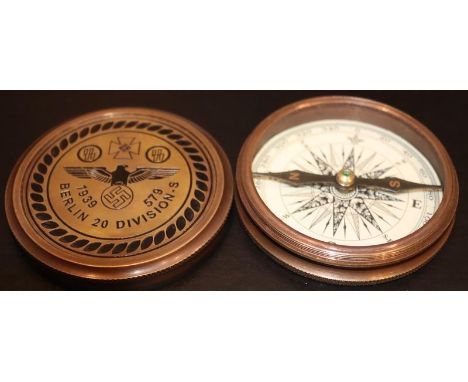 Brass Cased Military Compass, Embossed To Lid 1939 579 Berlin 20 Division-S 