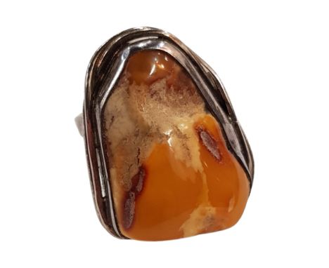 SILVER AND BUTTERSCOTCH AMBER RING 