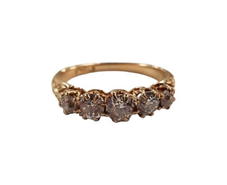 18 CARAT GOLD 5 STONE DIAMOND RING 