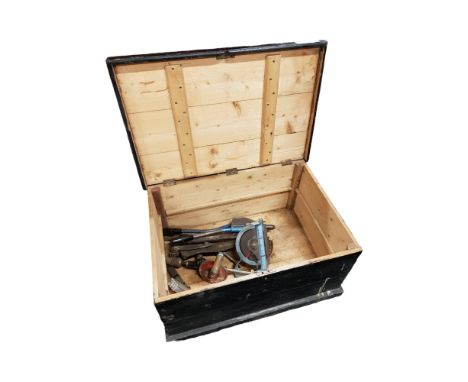 ANTIQUE JOINERS TOOLBOX &amp; TOOLS 