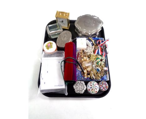A tray containing brass cased mantel clock, costume jewellery, trinket boxes, lidded silver plated dressing table boxes etc. 