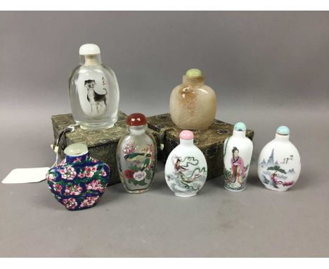 Lot 184 - Chinese porcelain. A Chinese hookah base and