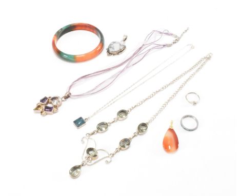 Collection silver jewellery and gemstone set jewellery. To include a carved agate bangle and pendant. a 925 silver pendant ne