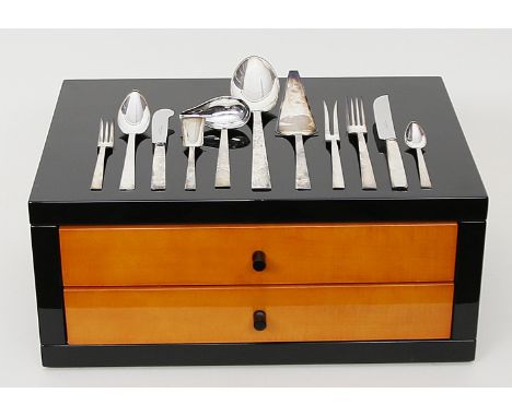   Elegantes Tafelbesteck für sechs Personen, Robbe & Berking,  Modell "RIVA", 43-teilig. 925/000 Sterlingsilber, 2.670 g (ohn