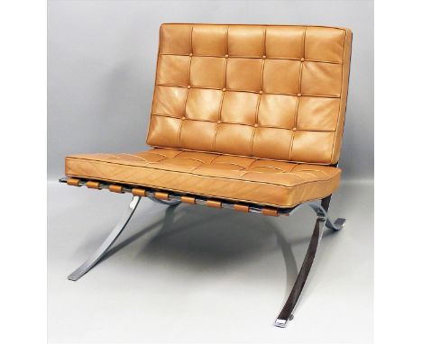   Mies van der Rohe, Ludwig (1886 Aachen - Chicago 1969)  Sessel "MR 90 Barcelona Chair". Verchromtes Stahlgestell, gesteppte