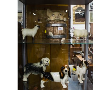 SHELF OF ANIMALS