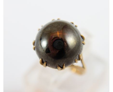 9 ct gold haemetite orb ring. Size K.