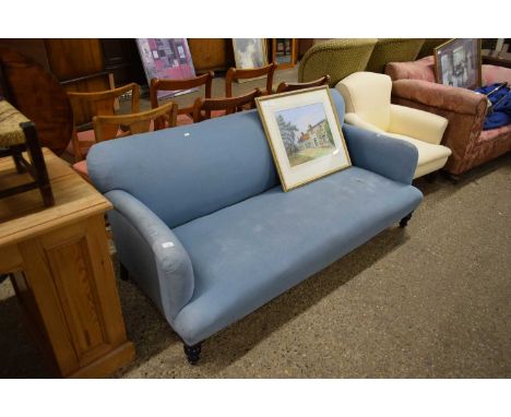 LATE 19TH/EARLY 20TH CENTURY BLUE UPHOLSTERED SOFA ON TURNED LEGS, 168CM WIDE