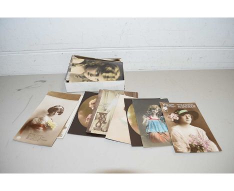 SMALL BOX VARIOUS EARLY 20TH CENTURY PORTRAIT POSTCARDS