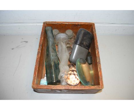 BOX CONTAINING VARIOUS DECANTER STOPPERS, HIP FLASK AND OTHER ITEMS