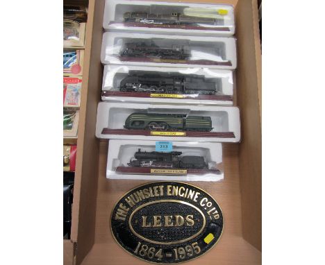 Five model railway locomotives and a 'Hunslet Engine Co 1864-1995'  brass railway plate