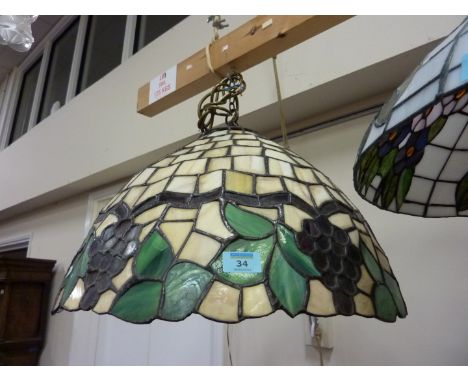 Tiffany design centre light shade with grape motif D51cm