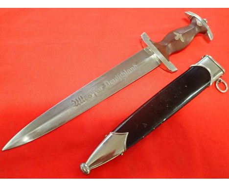 WW2 Era German SA/ NSKK 1933 2nd pattern dagger &amp; scabbard by Carl Eickhorn.&nbsp;Features mid-brown wood grip, remains o