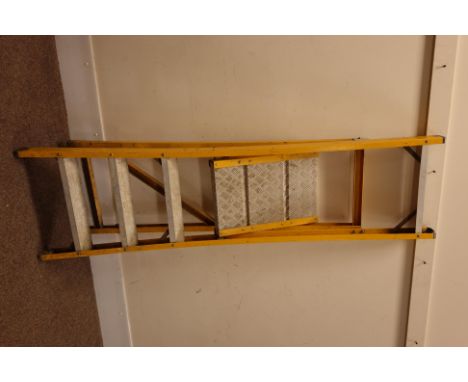 Bratts step ladders    Condition Report   Click here for further images, condition, auction times & delivery costs