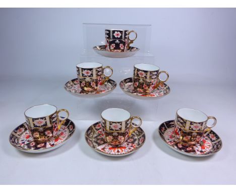 Set of six Royal Crown Derby Imari pattern coffee cups and saucers, no. 2451 (12)   Condition Report  Some light scratches to