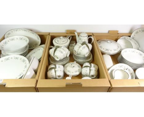 Comprehensive 1960's Noritake 'Wellesley' pattern dinner, tea and coffee service for eight persons in three boxes   Condition
