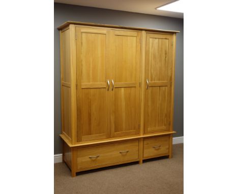 Light oak triple wardrobe with two drawers, W164cm, H191, D59cm   Condition Report   Click here for further images, condition