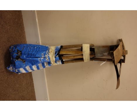 Various garden tools   Condition Report   Click here for further images, condition, auction times & delivery costs