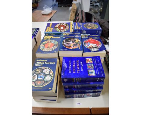 Rothman's Football Yearbooks, 1970-71 through to 2002-03, 33 in total, all in clean condition