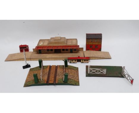 Hornby Dublo 00 - A die cast train station with platform, a level crossing with two gates, another with one gate, a signal bo