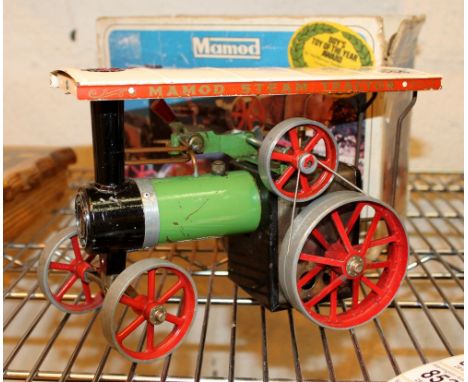 Mamod 1972 steam traction engine in original box