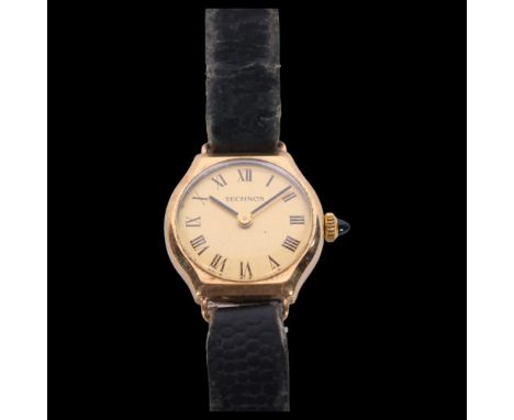 Technos, a lady's 9ct gold cased quartz wristwatch 