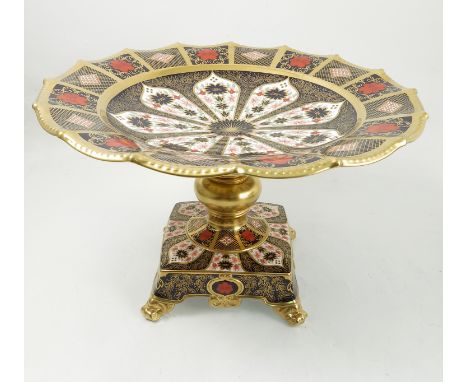 A Royal Crown Derby pedestal stand, decorated in Old Imari 1128, dated 2011, second, diameter 16ins, height 10.75ins Conditio