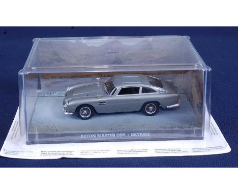 The James Bond Car Collection, 139 1-134 die-cast scale models of iconic Bond vehicles by G.E. Fabbri Ltd, each in original p