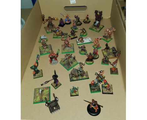 A selection of vintage Games Workshop Citadel pianted miniatures, mainly metal Warhammer Fantasy, some plastic and other make