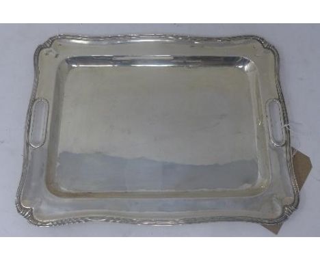 A Continental silver tray with reeded border, stamped 925, 20oz 