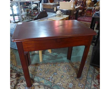 A Georgian mahogany side table, in the Chippendale manner, H.77 W.89 D.55cm 