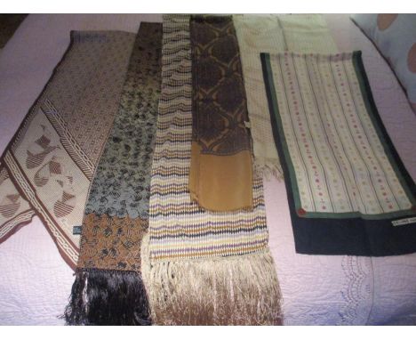 A quantity of Retro scarves to include Mary Quant, Pazuki, Patra and Celine 