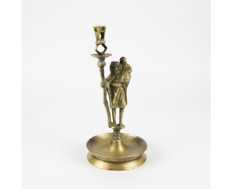 Gothic bronze candlestick Gotische bronzen kandelaar H 27.5 cm