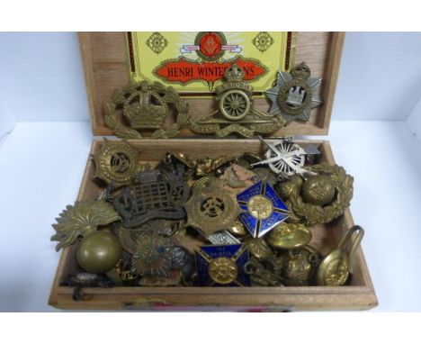 Quantity of Army Badges and Buttons