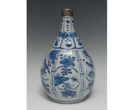 A 16th/17th century Chinese Kraak porcelain ovoid bottle vase, painted in underglaze with birds, insects and foliage in lobed