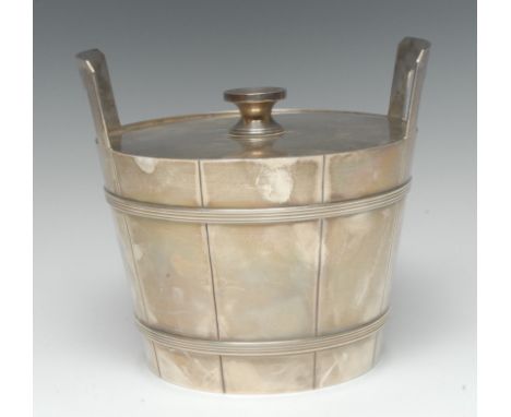 A silver 'coopered' pail ice bucket and cover, angular handles, flat cover, button finial, 17cm high, London 1972