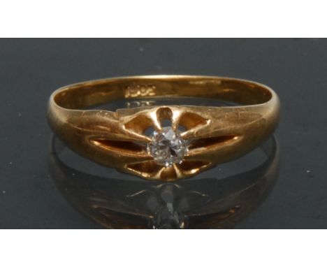 A diamond solitaire ring, single round brilliant cut diamond approx 0.10ct, eight claw crown, yellow metal shank, stamped 18c