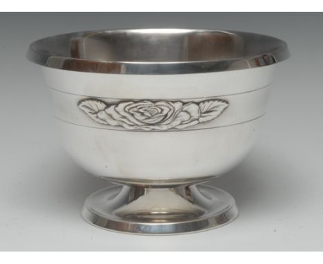 Algernon Asprey - an Elizabeth II silver pedestal bowl, quite plain, everted rim, spreading foot, the base inscribed Designed