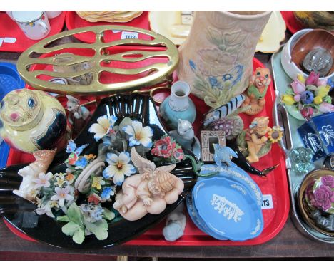 Worcester ''Spade Fish'' by R Van Ruyckevelt, Goebel Girl, Lladro cherub, other ceramic, brass trivet, etc. 
