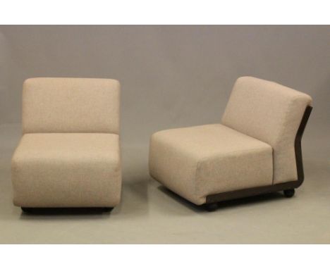 MARIO BELLINI for B &amp; B Italia, "Amanta" series modular sofa units, 1960's, upholstered in tweed in shades of heather and