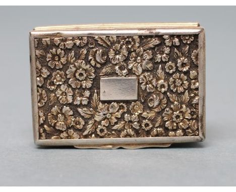 A GEORGE III SILVER VINAIGRETTE, maker probably Thomas Shaw, Birmingham 1800, of plain oblong form with engine turned base, t