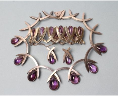 A MEXICAN TAXCO SUITE designed by Antonio Pineda, comprising necklet, bracelet and pair of screw back earrings, all modelled 