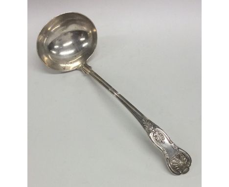 A heavy silver Kings' pattern soup ladle. London. By SH. Approx. 290 grams. Est. £120 - £150.