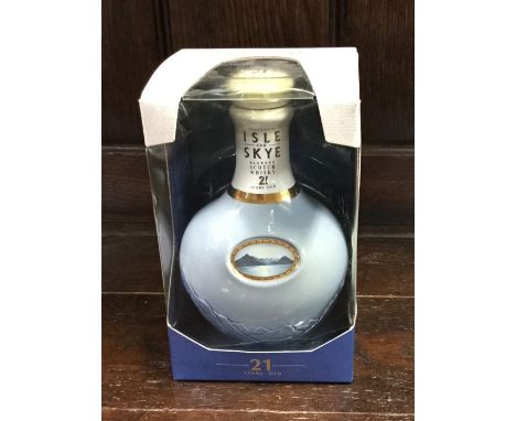 1 x Ian Macleod &amp; Co Ltd 70 cl Isle Of Skye Blended Scotch Whisky 21 years old in blue Wade decanter. (1)