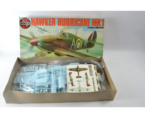 Vintage Airfix Hawker Hurricane MK-1 model kit, 1/24 scale I O B 61cm wide