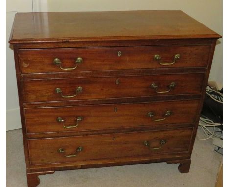An early Victorian mahogany four-drawer chest of drawers on bracket feet with brass handles. 93 cm wide, 81 cm tall. In good 