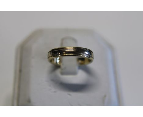 A 9ct gold ring 3.5g 