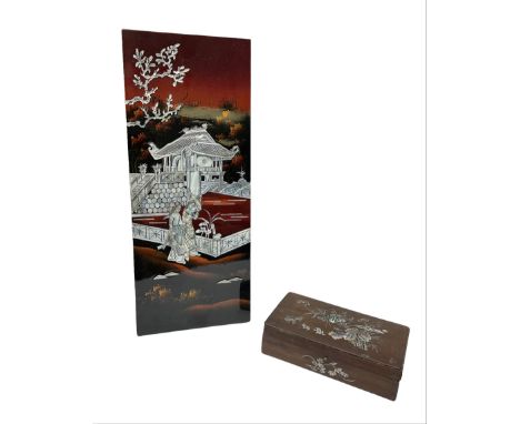 Early 20th century mahogany box, the inlaid mother-of-pearl cover decorated with frogs amidst flowers and foliage, L22cm toge