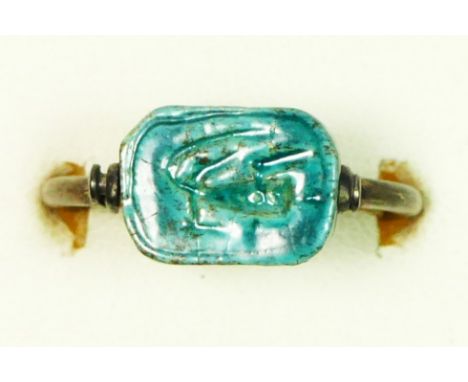 A 19th century silver a faience scrab tablet swivel ring, L, 2.6gm 